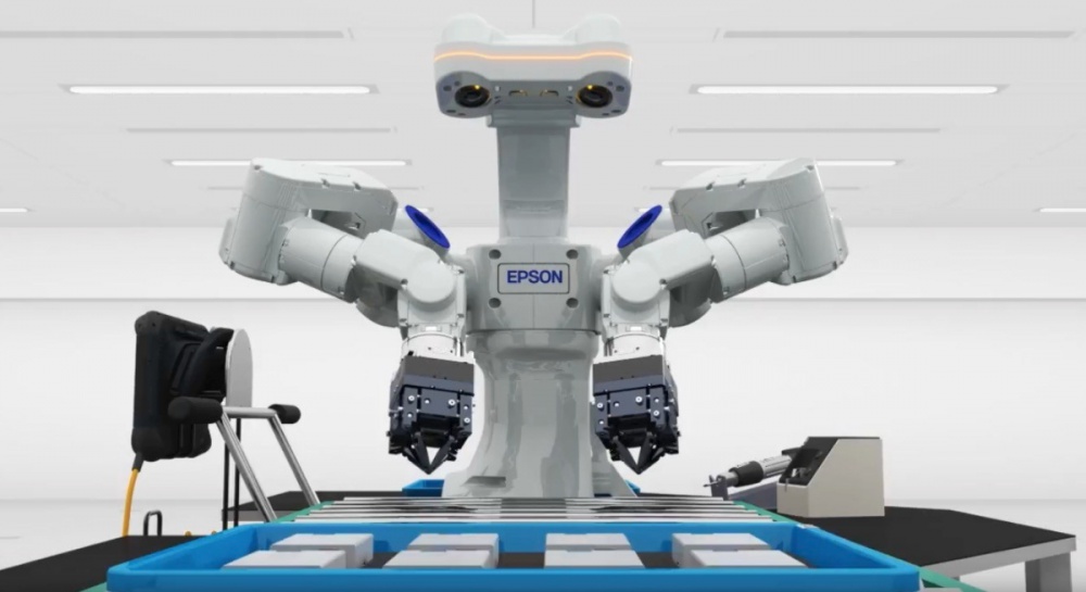 „Látó, érző, gondolkodó, dolgozó” kétkarú WorkSense robot érkezik Európába