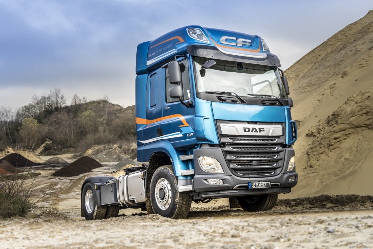 DAF_CF_and_XF_available_with_switchable_front_wheel_drive