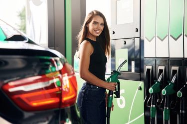 üzemanyag töltőállomás benzinkút