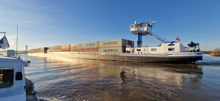 paccar mx-13 dízel-elektromos hajtású hajó