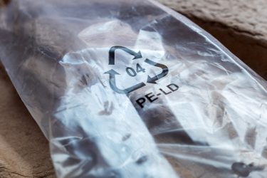 műanyag tasak csomagolás címkejelölés