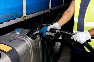 benzinkút üzemanyag töltőállomás töltőpisztoly üzemanyagtank