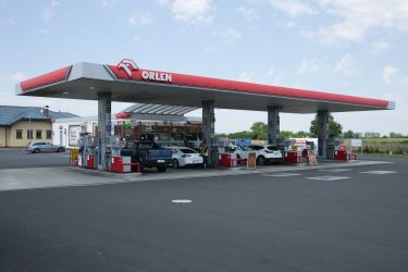 benzinkút üzemanyag töltőállomás