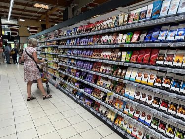 szupermarket áruház csokoládé