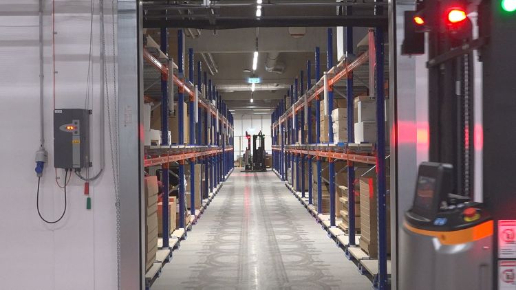 AI a vezetőtől a raktárosig, tulajdonostól a beszállítóig