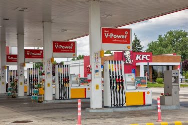 üzemanyag töltőállomás benzinkút
