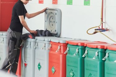 Mewa Multitex szőnyegek visszagyűjtése konténerekbe