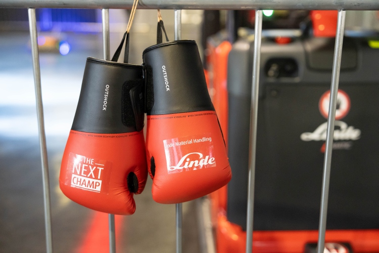 Vezető nélküli fordulattal rukkolt elő a Linde