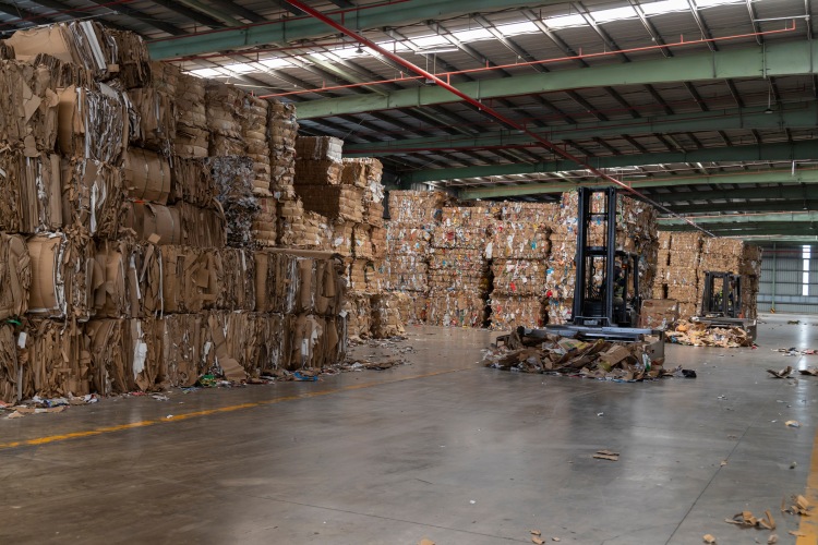 csomagolási karton bála raktár