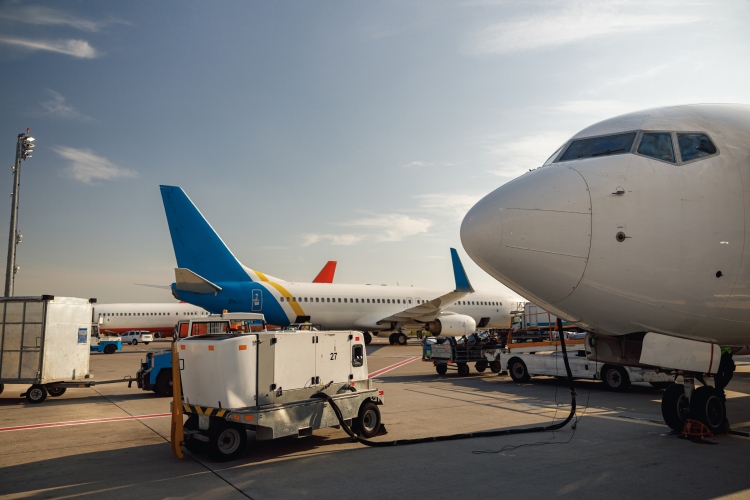 repülőgép tankolás repülőtér