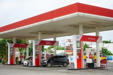 üzemanyag töltőállomás benzinkút