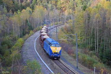 áruszállító vasúti szerelvény mozdony vagon