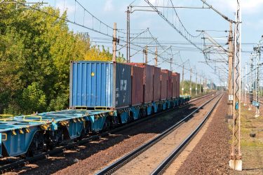 intermodális vasúti áruszállítás konténerekkel