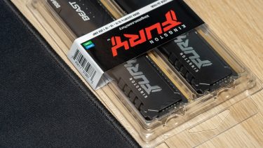 Manipulációt jelző csomagolás közelről