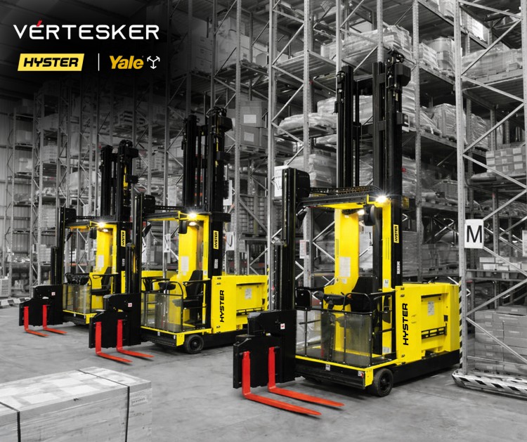 Ipari környezetben használt villástargonca, amely a modern raktárlogisztika egyik alapgépe.