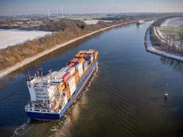 A logisztika teszi lehetővé, hogy a világ termelési, kereskedelmi és fogyasztási rendszerei egyetlen összekapcsolt hálózatként működjenek (fotó: Shutterstock)