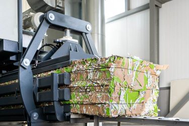 Bálázott papír újrahasznosításhoz