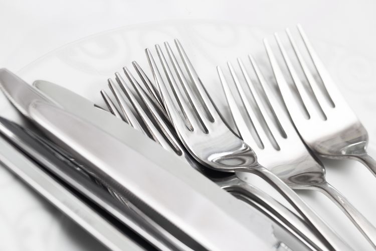 Fém evőeszközök közelről