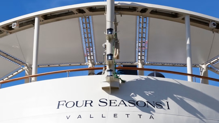 Four Seasons I: megérkezett az első intelligens ultraluxus hajó