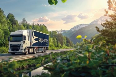 Cargo-partner kamion az úton