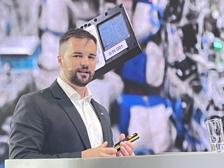Kapu Tibor kutató űrhajós előadása az űrállomás hátterével