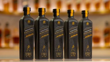Papírpalack whisky csomagolására vendéglátásban